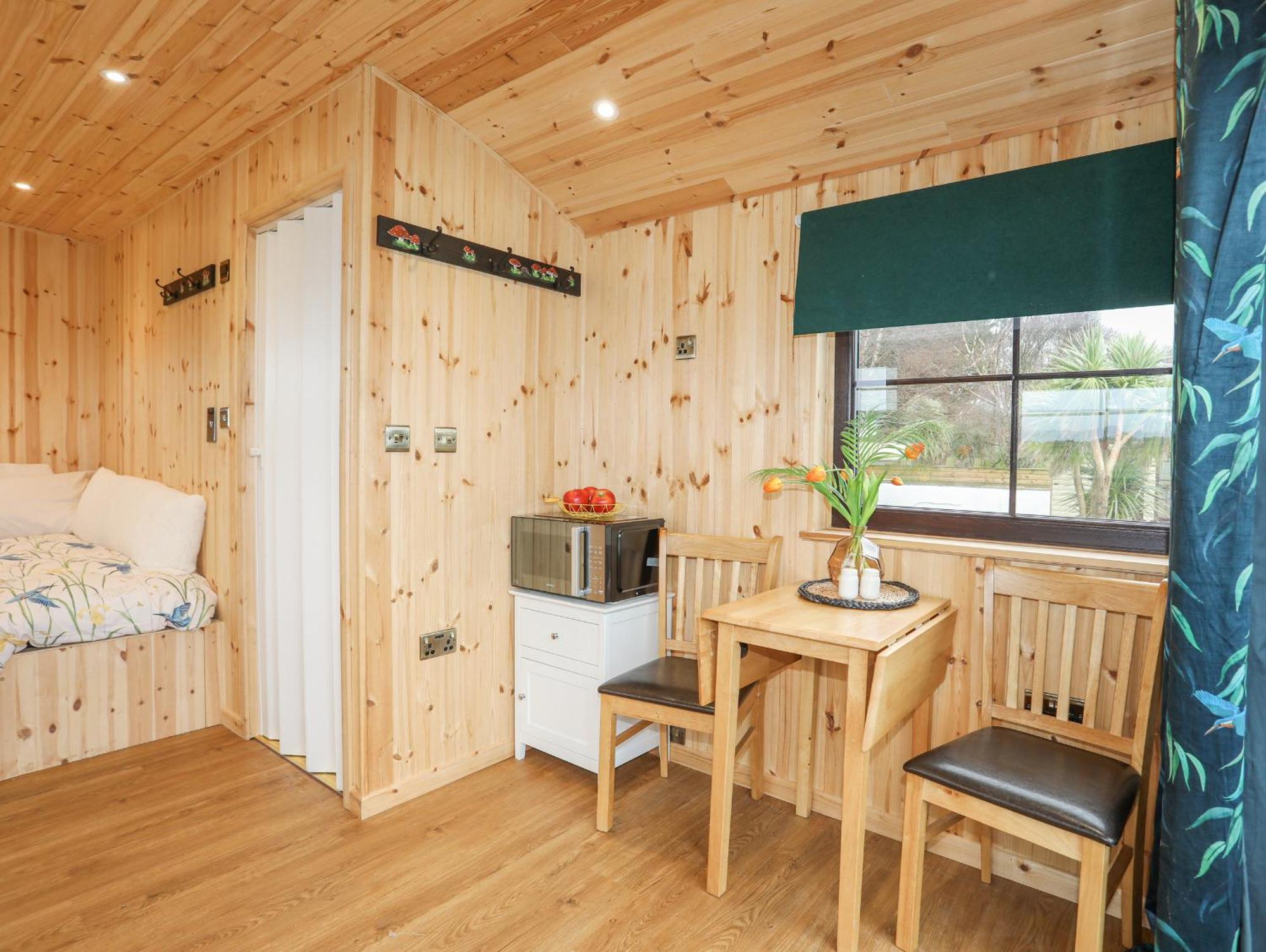 Tal Sarn Shepherd Hut Llanfairpwllgwyngyll Exterior photo