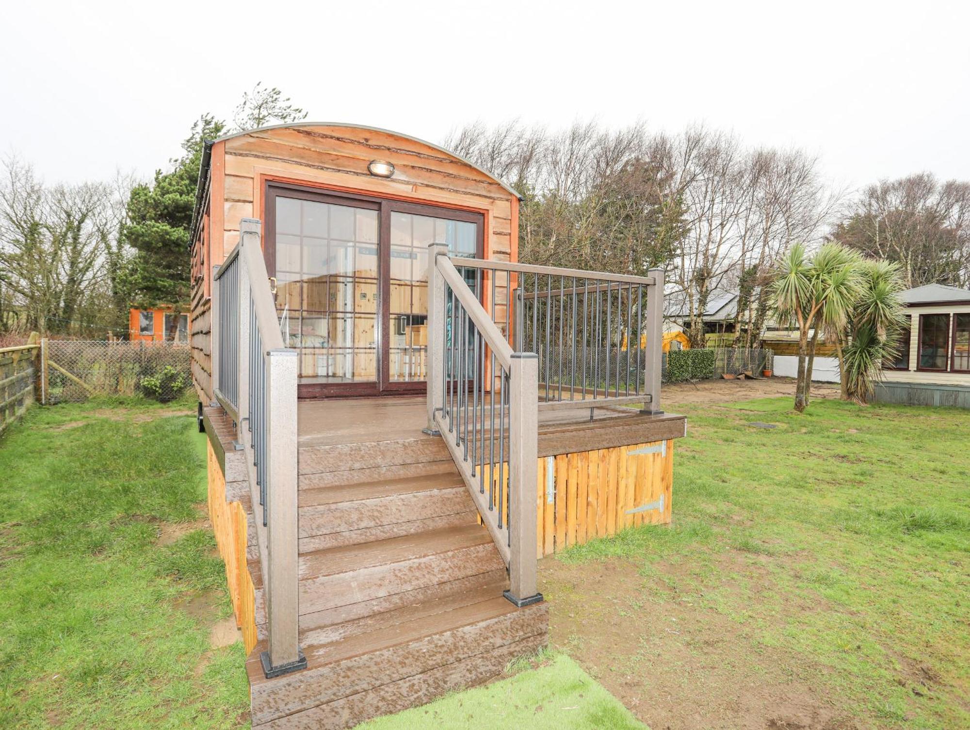 Tal Sarn Shepherd Hut Llanfairpwllgwyngyll Exterior photo